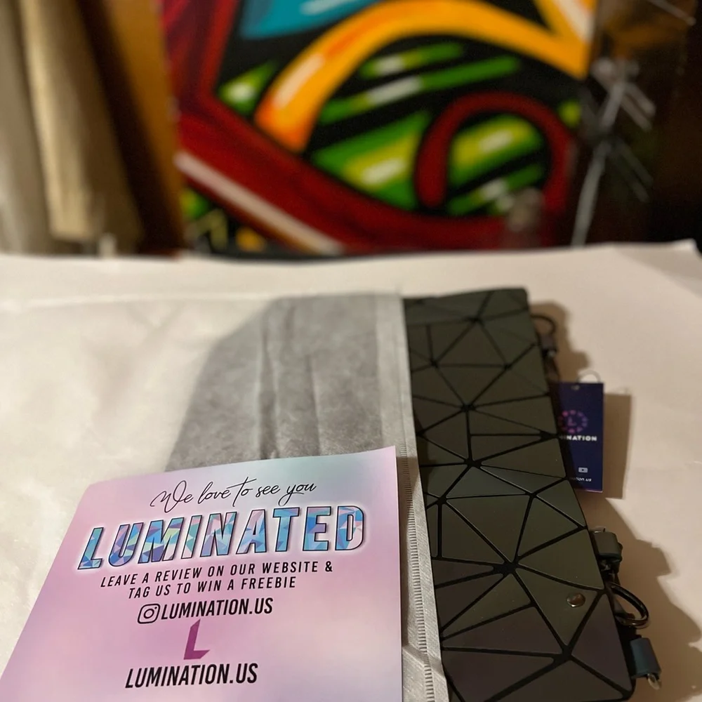 NWT The Lumination Holographic Handbag - Picture 7 of 8